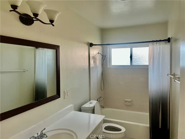 $3,500 | 3555 Dixie Lane, Riverside, CA 92503