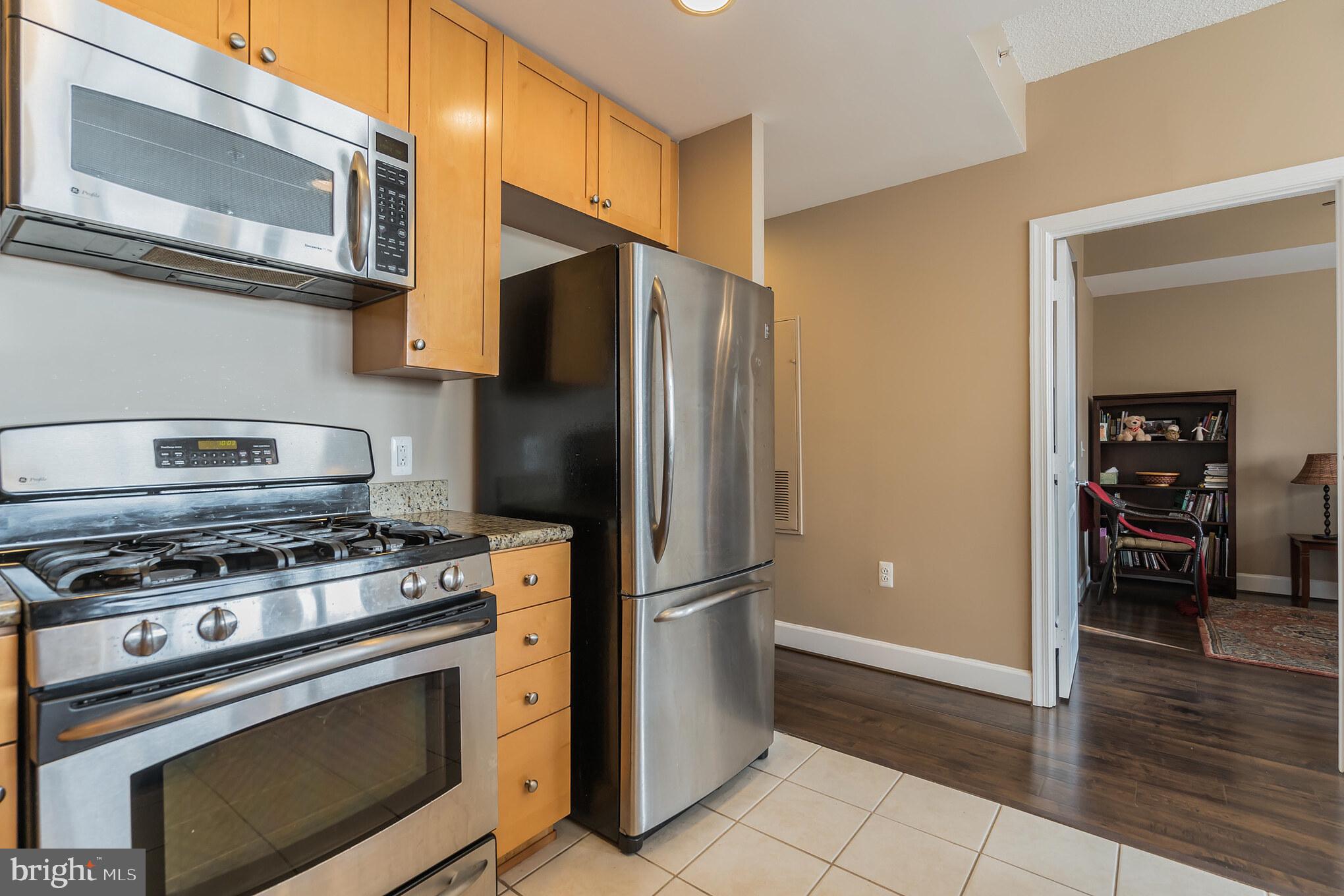 3600 South Glebe Road, Unit 531W Arlington, VA 22202 - Photo 7 of 30 Kitchen