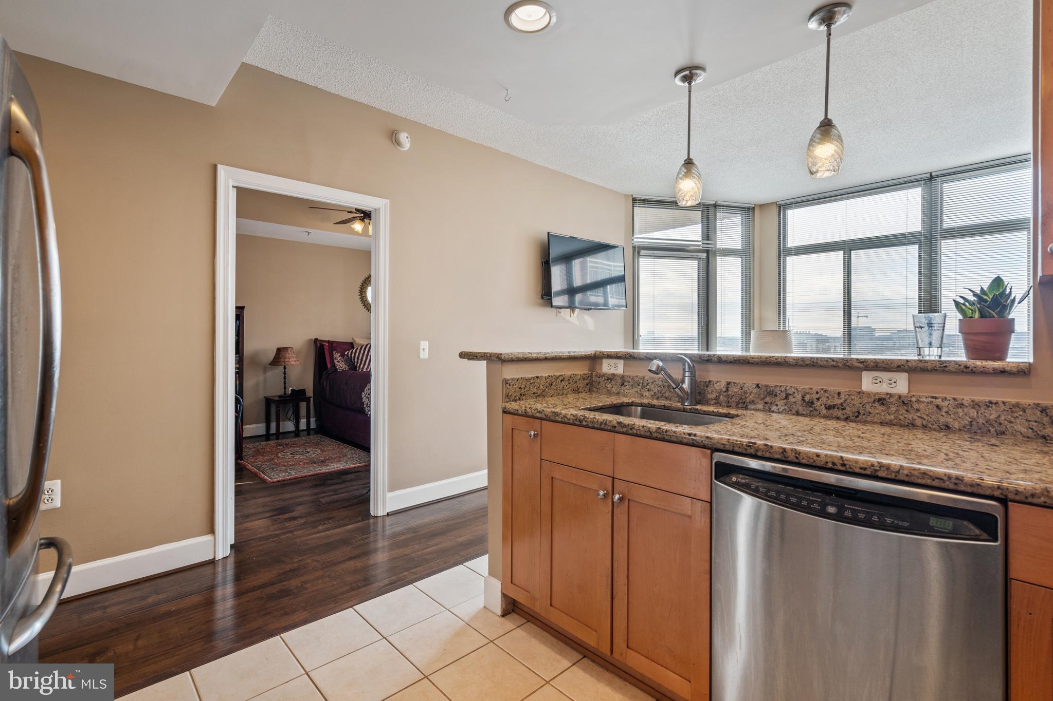 3600 South Glebe Road, Unit 531W Arlington, VA 22202 - Photo 8 of 30 Kitchen