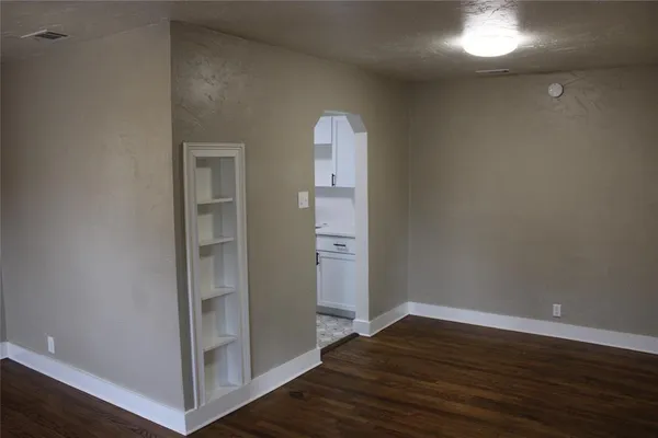 $1,100 | 707-709 Woodland Street, Denton, TX 76209