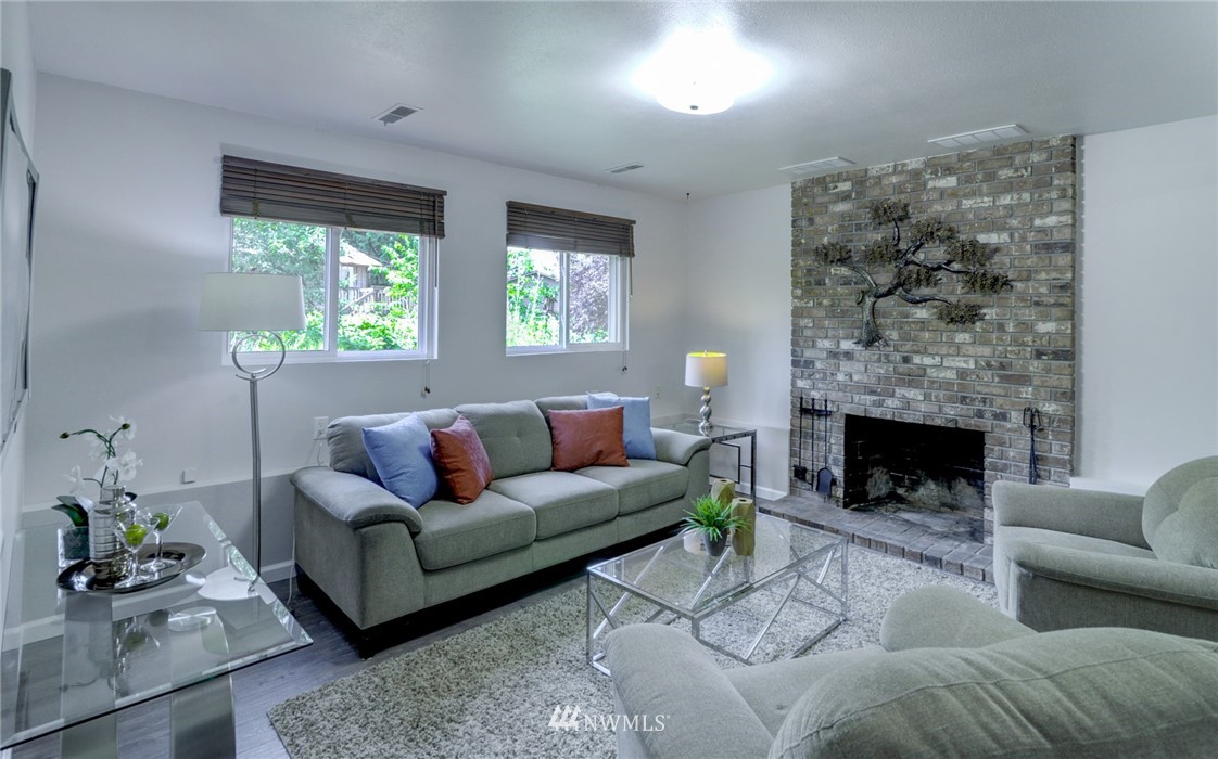 21328 6th Avenue West Bothell, WA 98021 - Photo 22 of 37