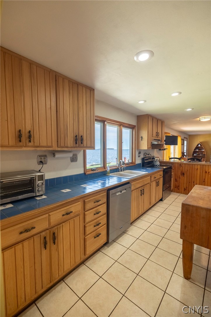 9092 Beach Road Cicero, NY 13029 - Photo 24 of 50