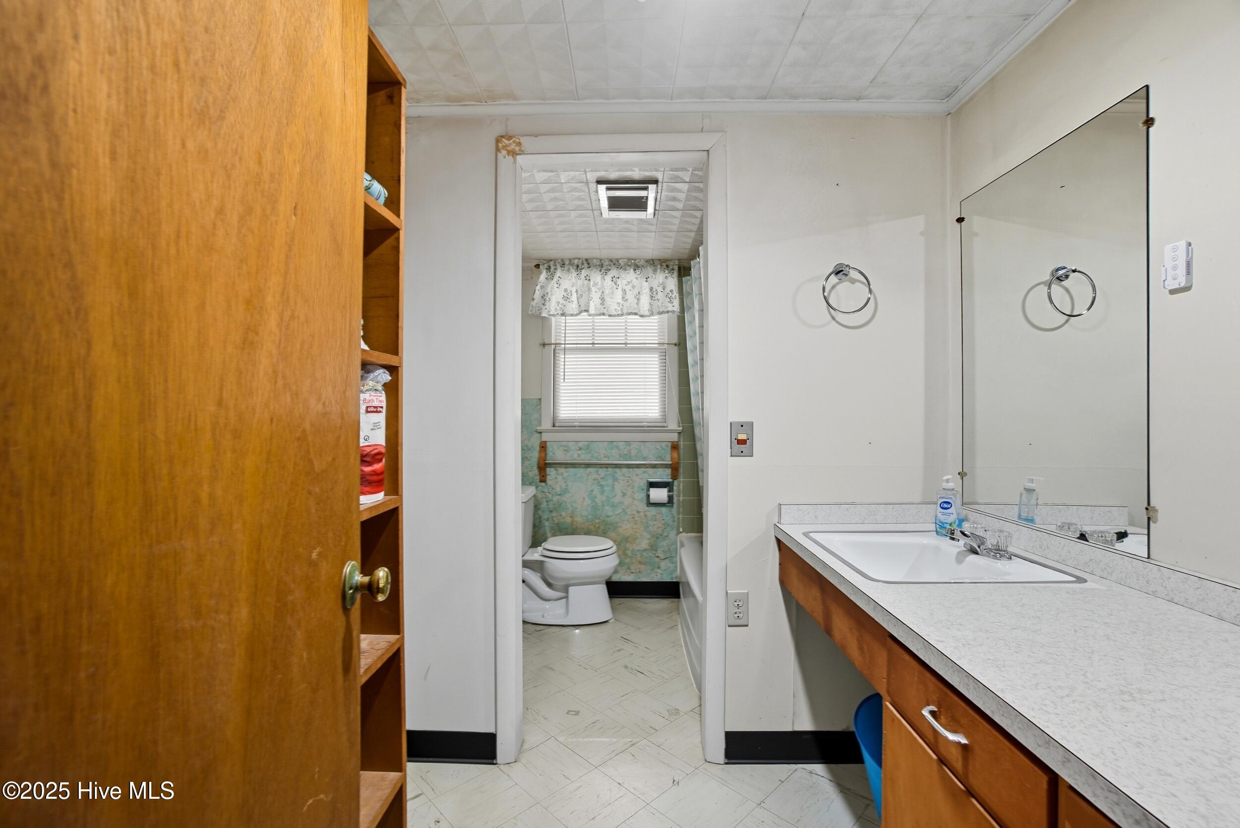 163 Maple Road Maple, NC 27956 - Photo 29 of 30 Shared full bathroom