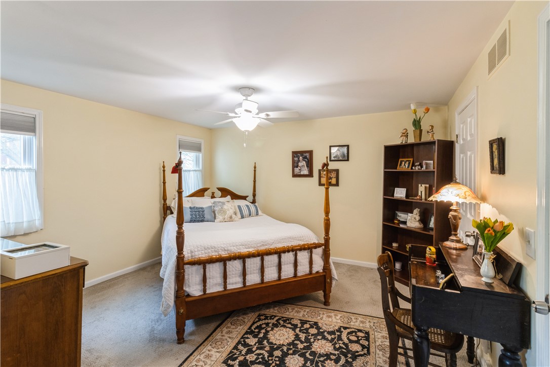 26 Cornhill Place Rochester, NY 14608 - Photo 15 of 24 Primary Bedroom