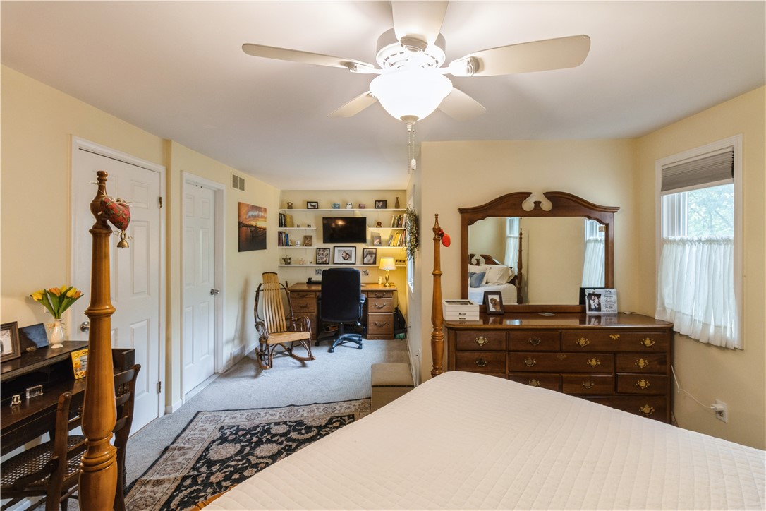 26 Cornhill Place Rochester, NY 14608 - Photo 16 of 24 Primary Bedroom