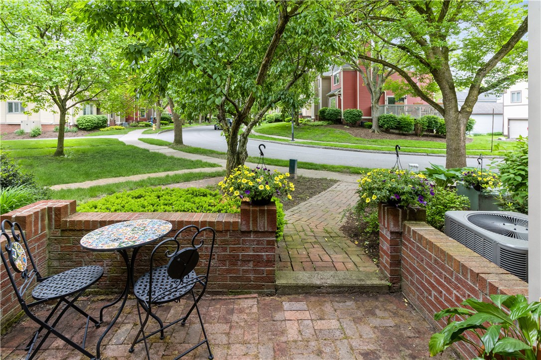 26 Cornhill Place Rochester, NY 14608 - Photo 22 of 24 Back Deck