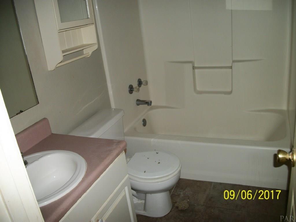 39 Ridge View Court Pensacola, FL 32514 - Photo 4 of 8 Gallery Image 4