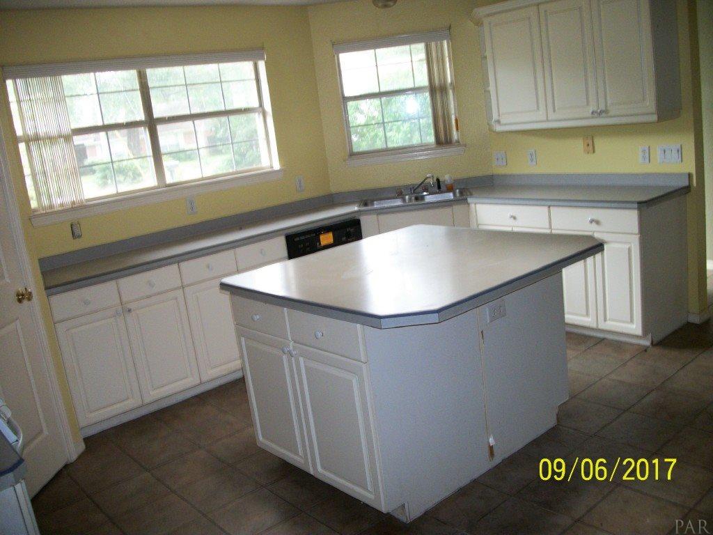 39 Ridge View Court Pensacola, FL 32514 - Photo 7 of 8 Gallery Image 7
