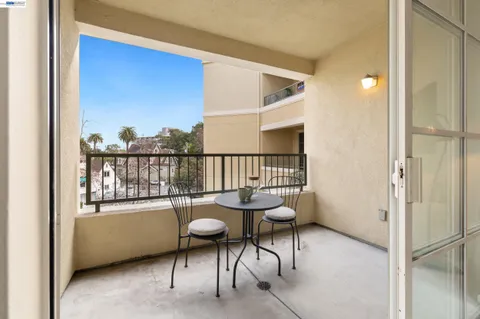 $998,000 | 111 St Matthews Avenue, Unit 304, San Mateo, CA 94401