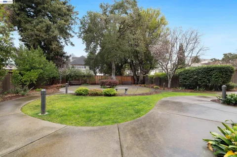 $998,000 | 111 St Matthews Avenue, Unit 304, San Mateo, CA 94401