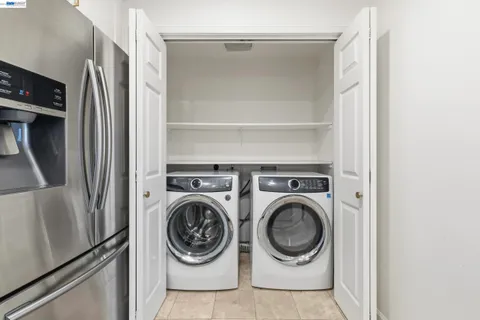 $998,000 | 111 St Matthews Avenue, Unit 304, San Mateo, CA 94401