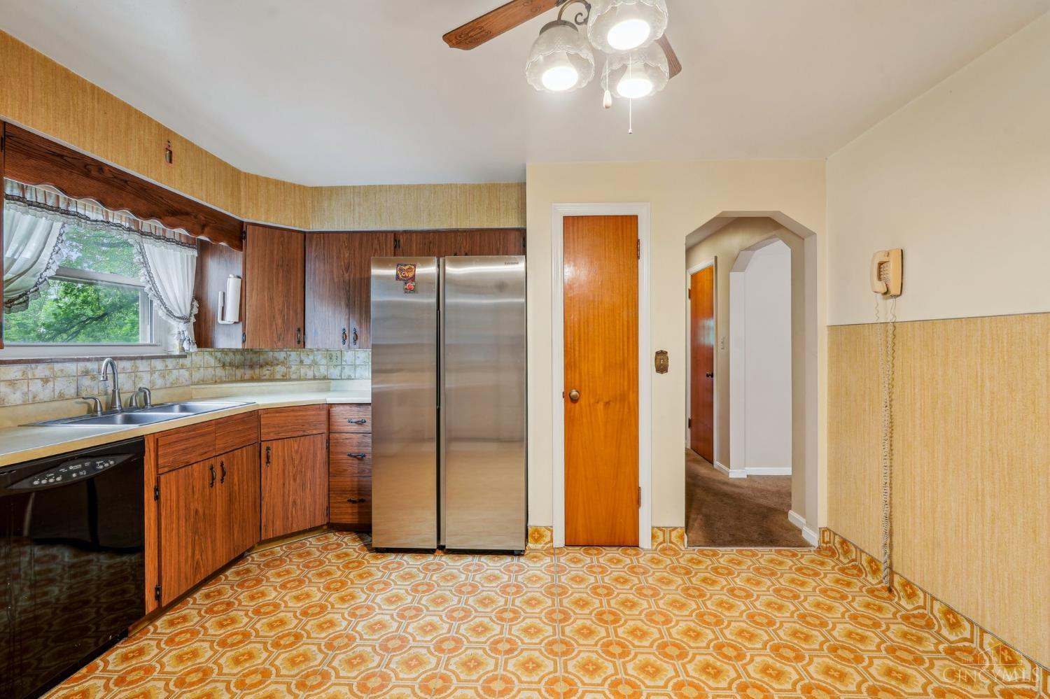 4507 Rybolt Road Cincinnati, OH 45248 - Photo 8 of 32