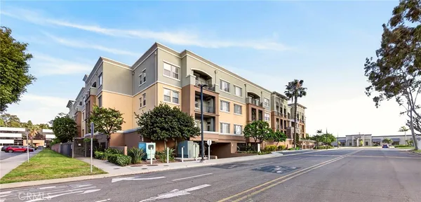$720,000 | 2605 Sepulveda Boulevard, Unit 122, Torrance, CA 90505
