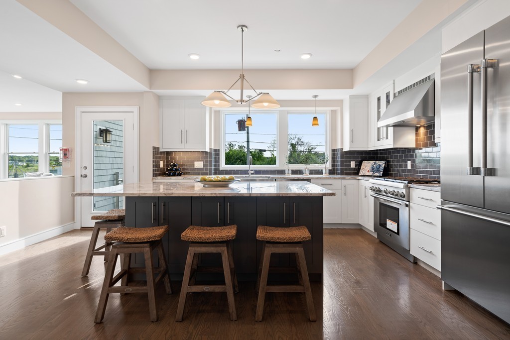 78 Thatcher Road, Unit 2 Gloucester, MA 01930 - Photo 5 of 20