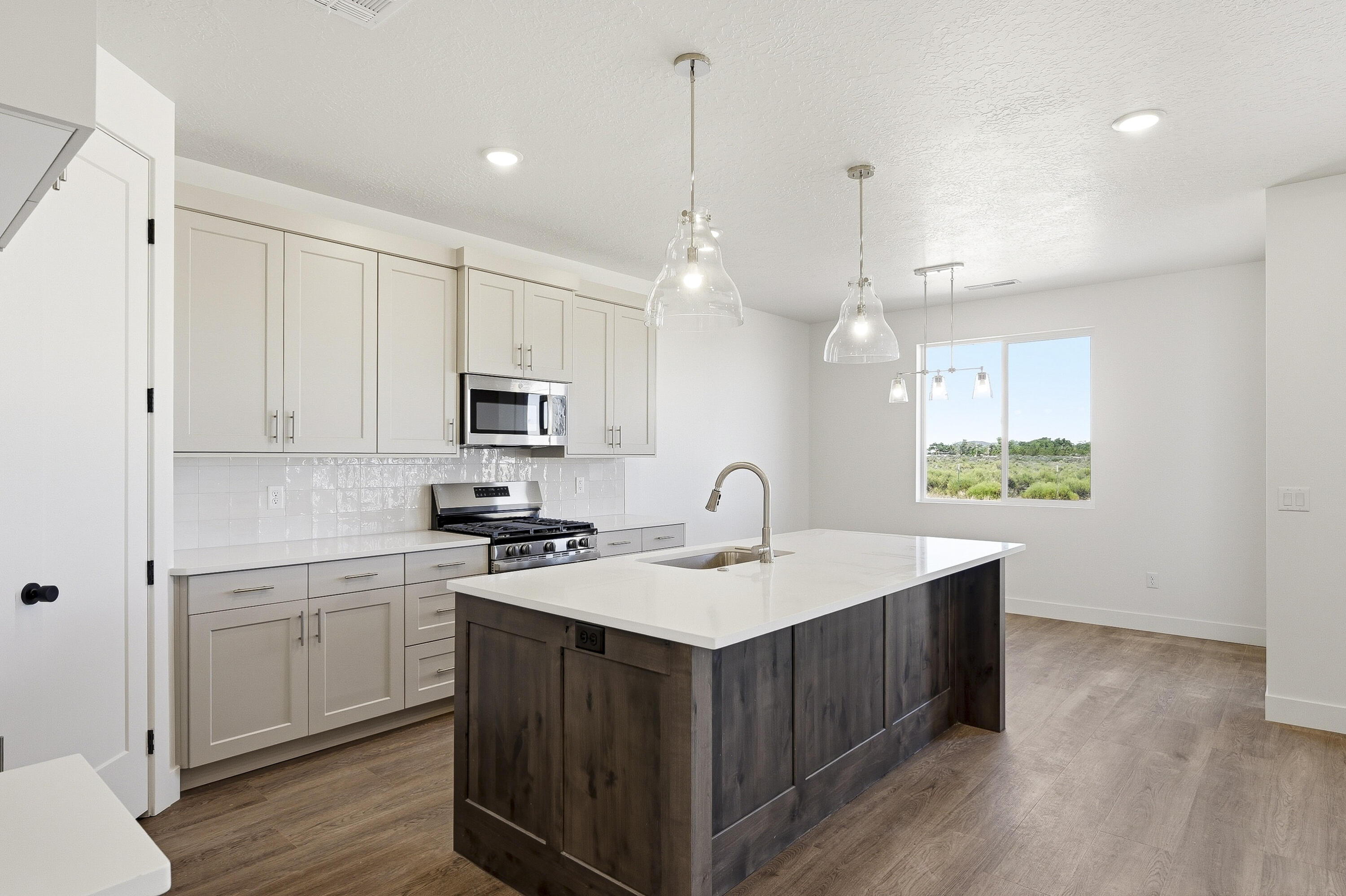 4923 North 10 East Enoch, UT 84721 - Photo 6 of 46 4923 N 10 E-18