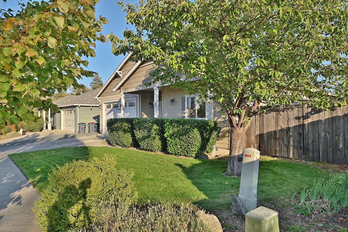 3625 Hilsinger Road Phoenix, OR 97535 - Photo 7 of 26 DSC_0621