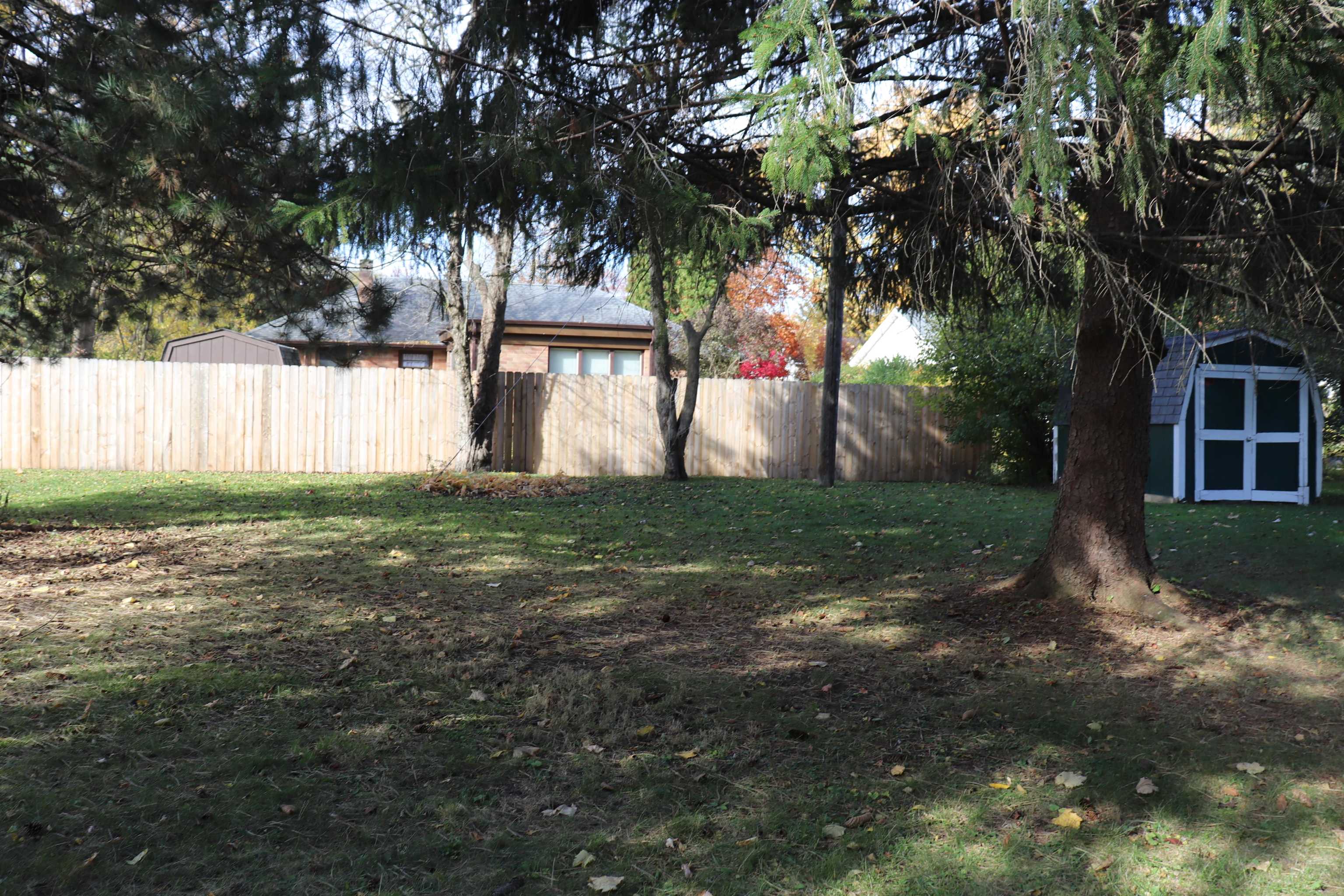 303 Yale Street Bay City, MI 48708 - Photo 8 of 58
