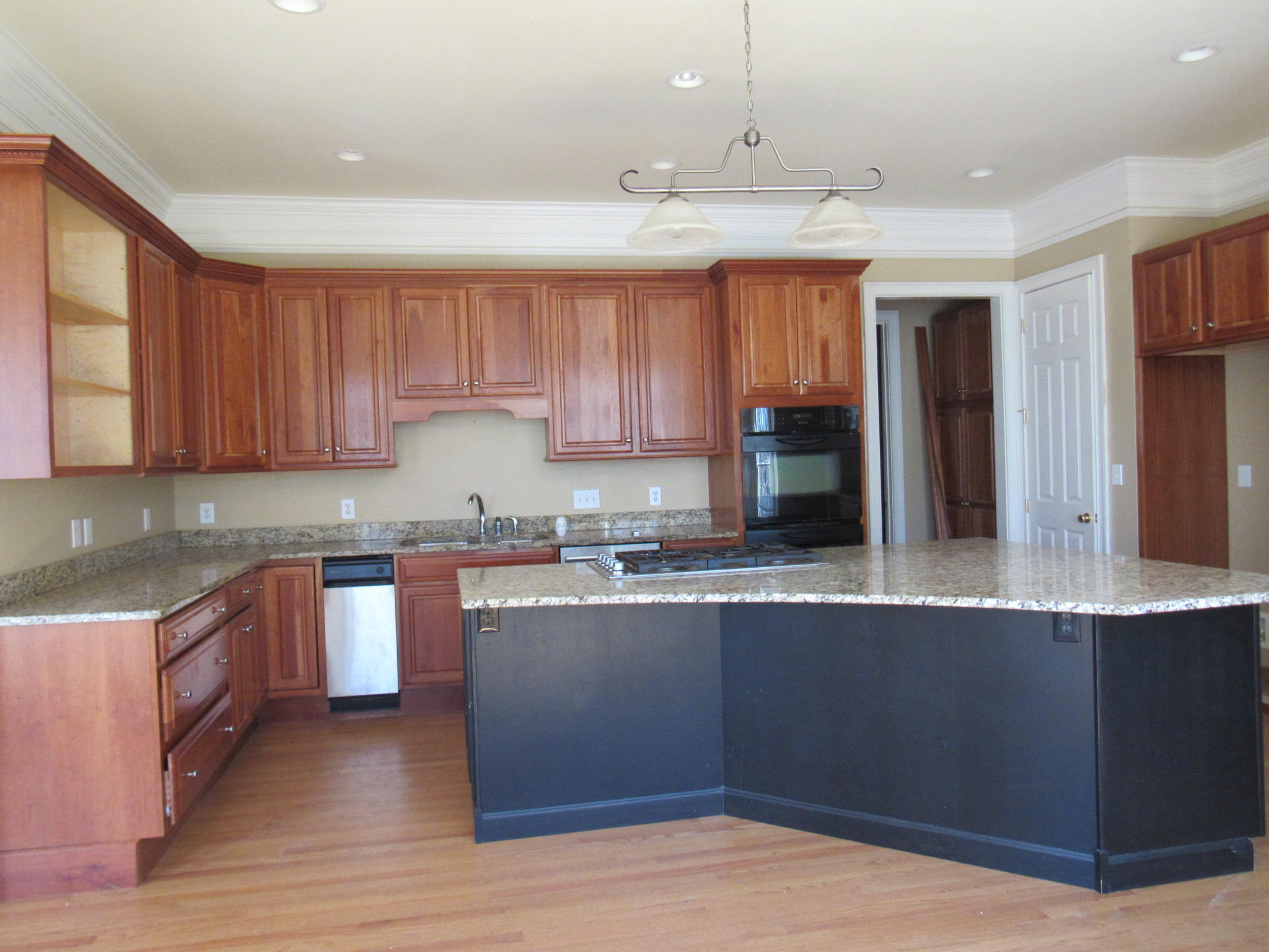33 Rockingham Road Oak Ridge, TN 37830 - Photo 14 of 39 kitchen with gas range