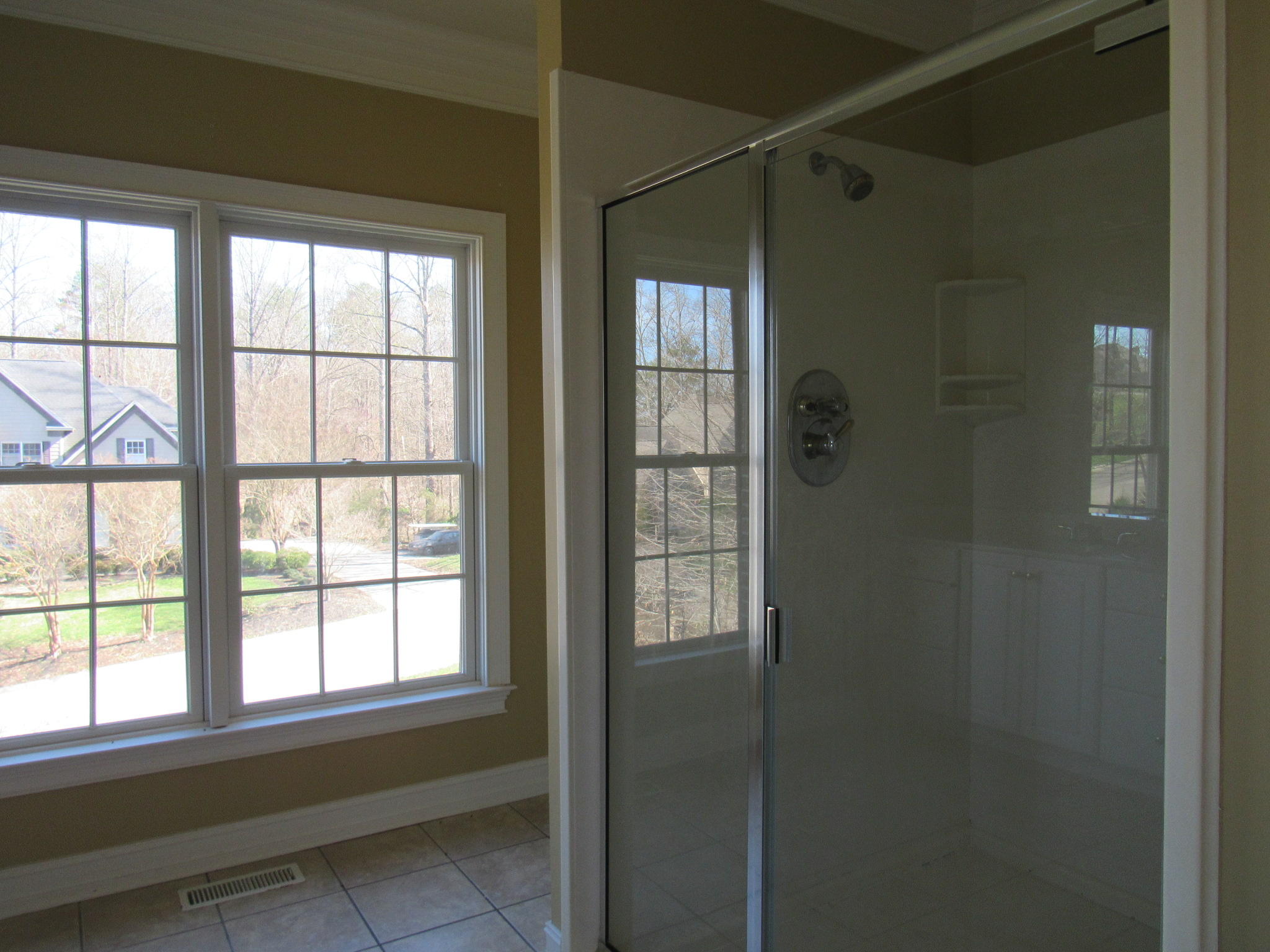 33 Rockingham Road Oak Ridge, TN 37830 - Photo 22 of 39 master bath shower