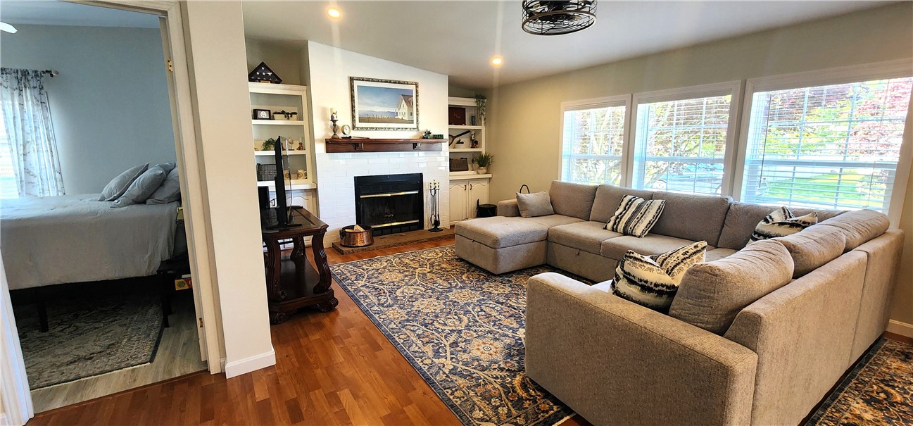 76 Robin Drive Tiverton, RI 02878 - Photo 7 of 30