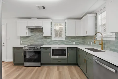 $579,900 | 203 Archer Street, Houston, TX 77009