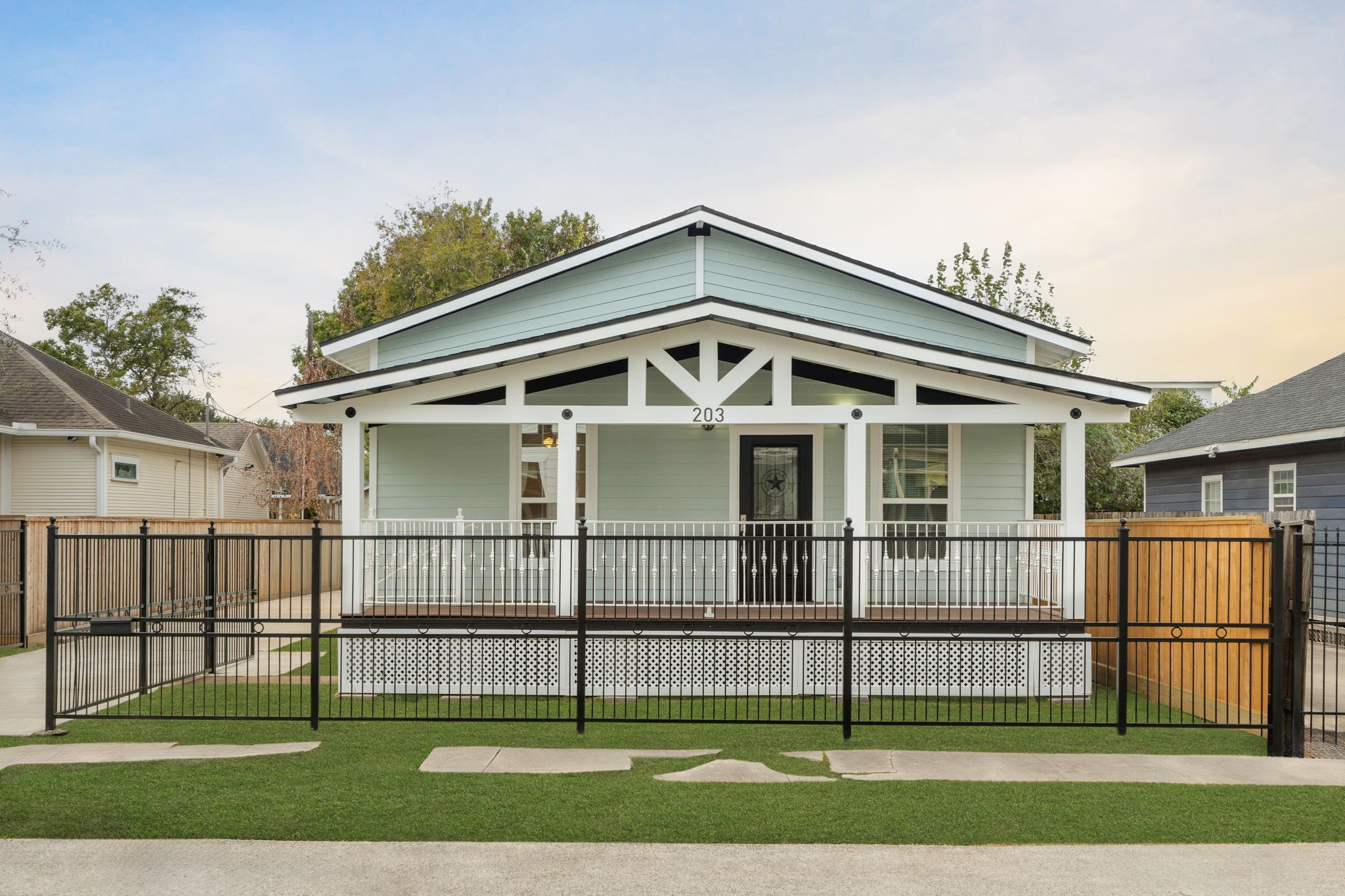 203 Archer Street Houston, TX 77009 - Photo 31 of 43 a view of a house with a yard