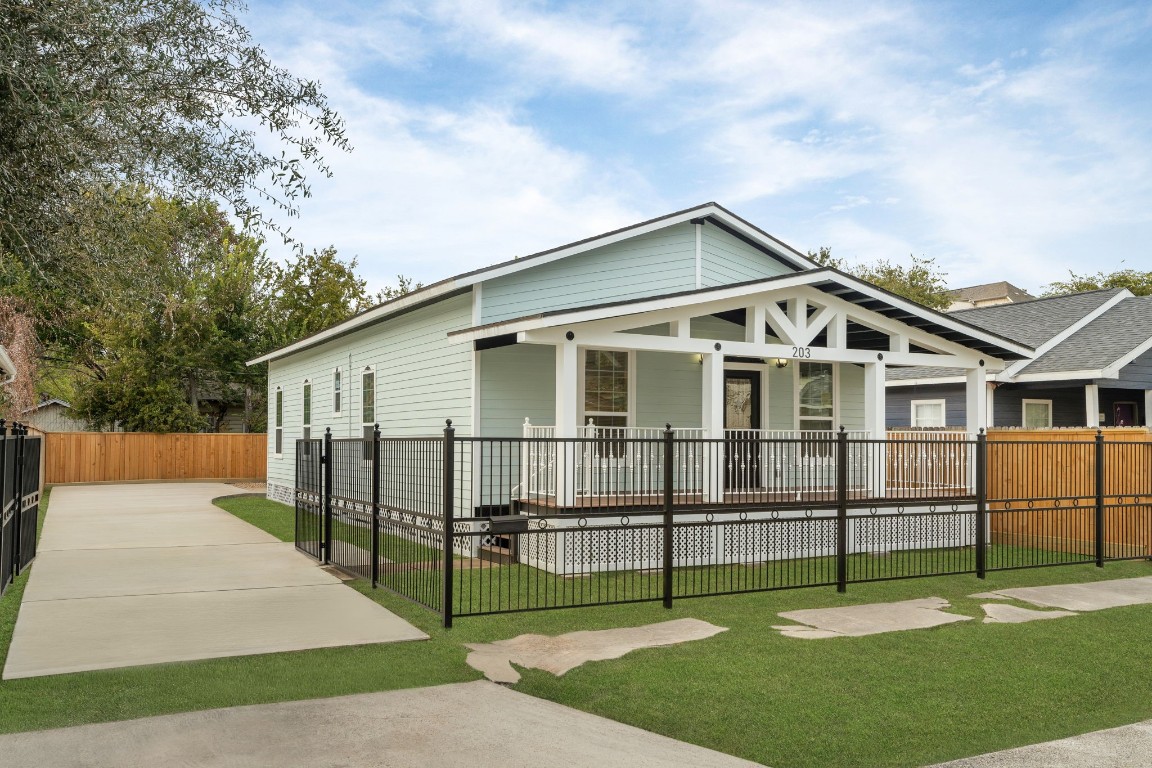 203 Archer Street Houston, TX 77009 - Photo 32 of 43