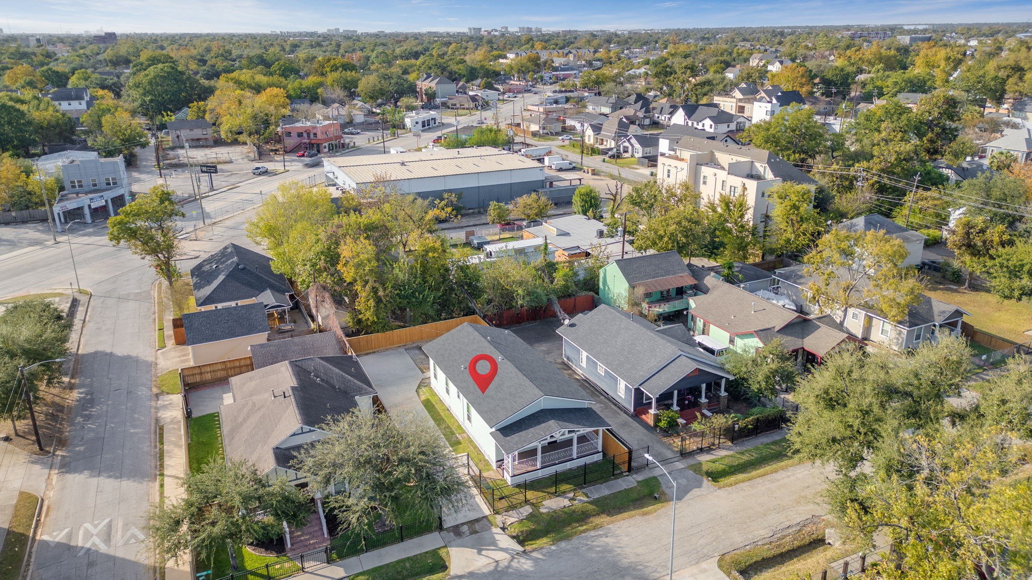 203 Archer Street Houston, TX 77009 - Photo 42 of 43 an aerial view of residential houses with outdoor space