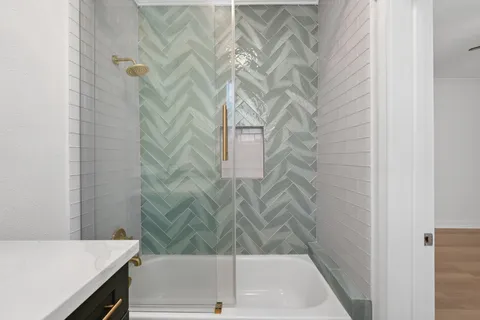 a bathroom with a bathtub