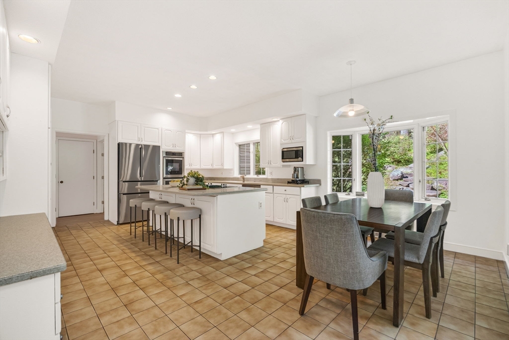20 Old Road Weston, MA 02493 - Photo 10 of 35 Gallery Image 10