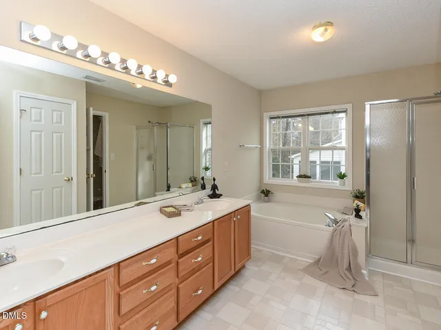 $719,900 | 406 Somersview Drive, Chapel Hill, NC 27514