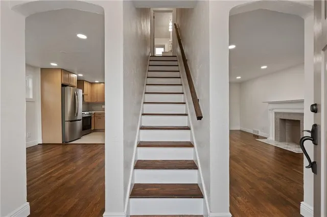 $335,000 | 909 North Avenue, Verona, PA 15147