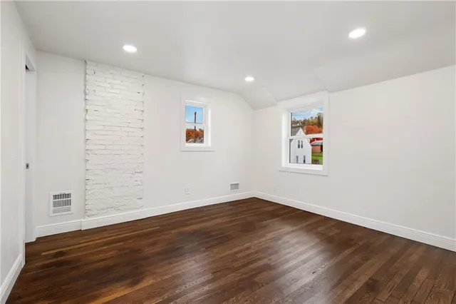 $335,000 | 909 North Avenue, Verona, PA 15147