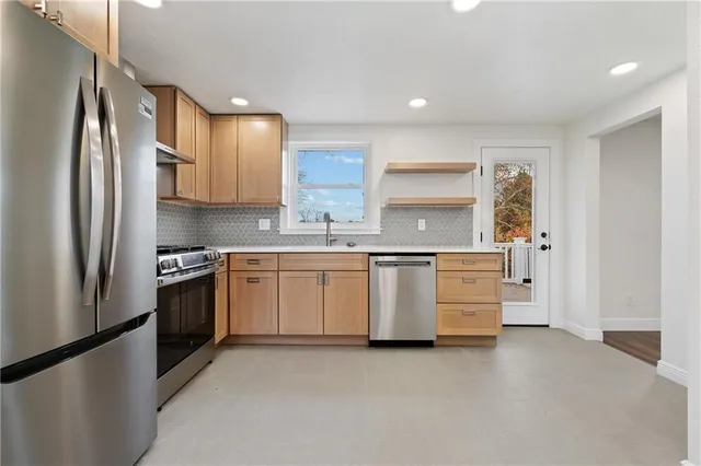 $335,000 | 909 North Avenue, Verona, PA 15147