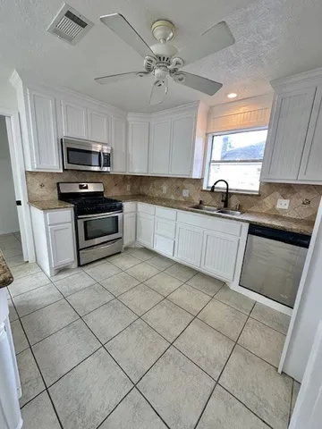 $2,375 | 17719 Cassina Drive, Spring, TX 77388