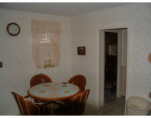 6 Arnold Road Tewksbury, MA 01876 - Photo 5 of 6 Gallery Image 5