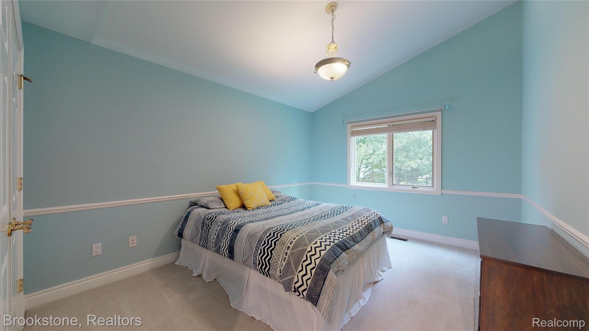 5625 Fox Ridge Drive Clarkston, MI 48348 - Photo 34 of 44 5625-Fox-Ridge-Bedroom-4.jpg