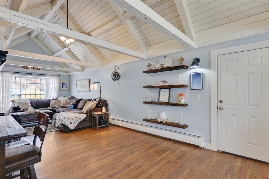 17 Glen Drive Wilbraham, MA 01095 - Photo 16 of 42 a living room with furniture