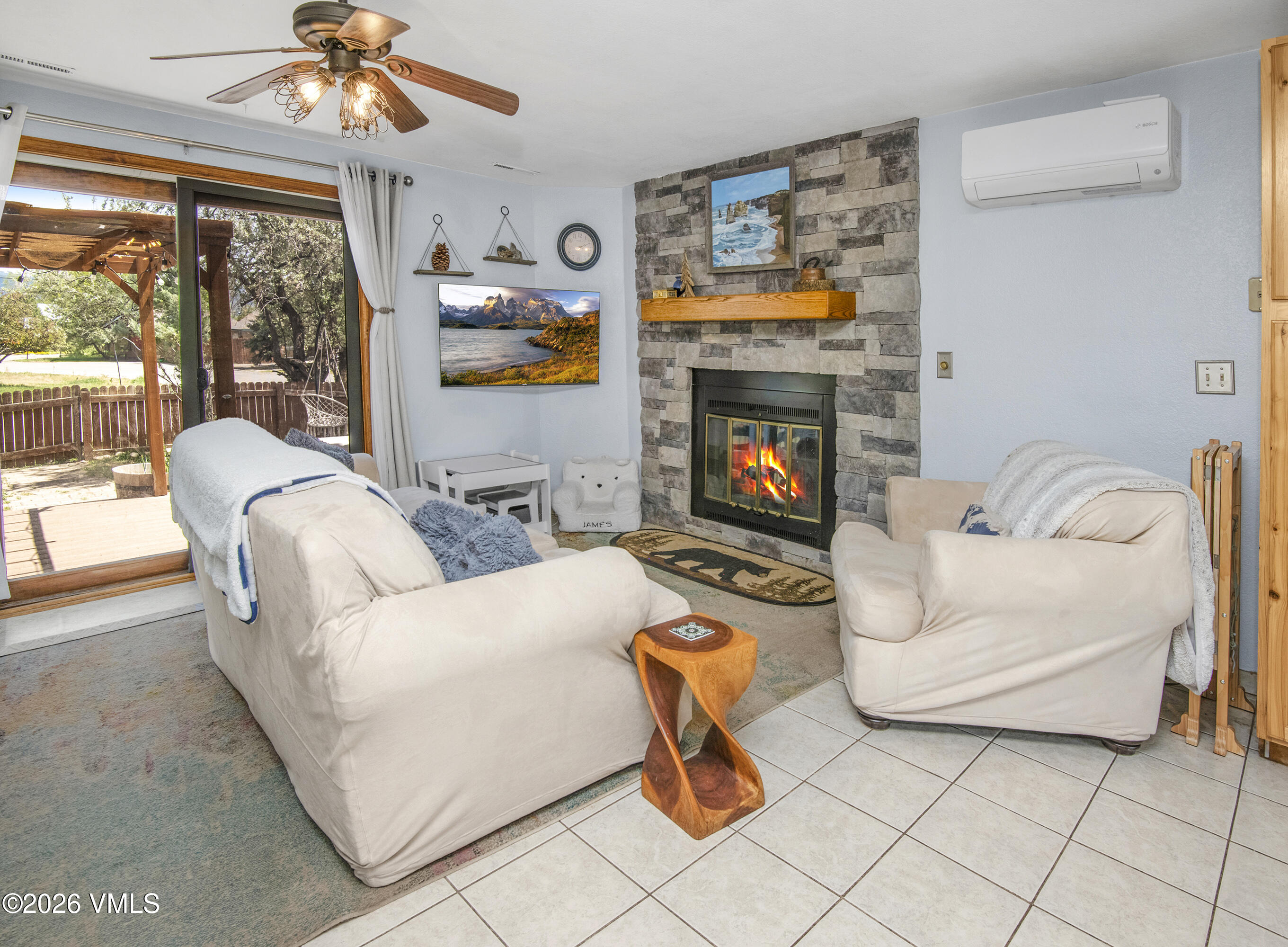 205 King Road Eagle, CO 81631 - Photo 7 of 37 205-Castle-Dr_08