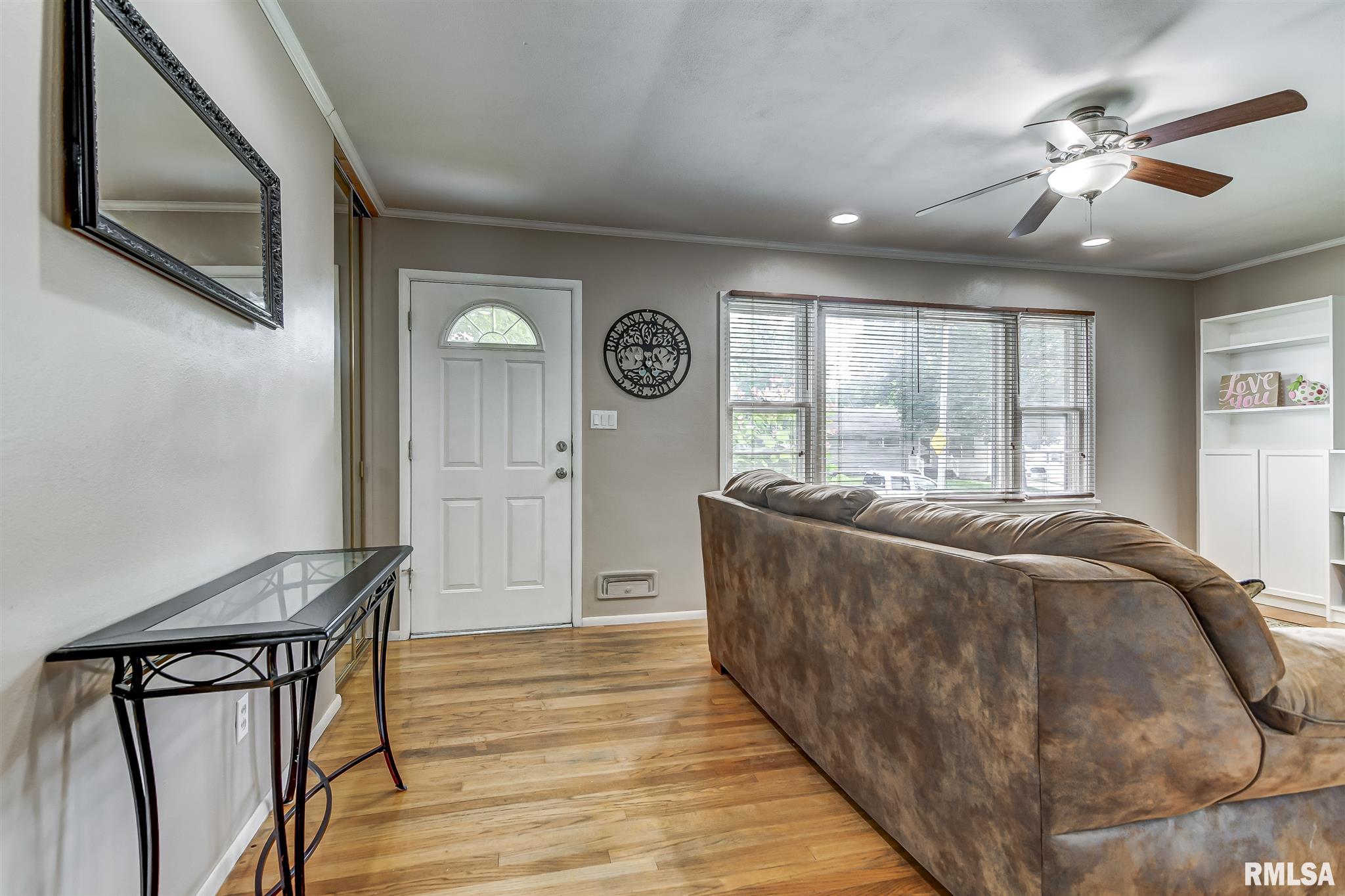 41 Meadowlark Lane Springfield, IL 62702 - Photo 4 of 34 Gallery Image 4