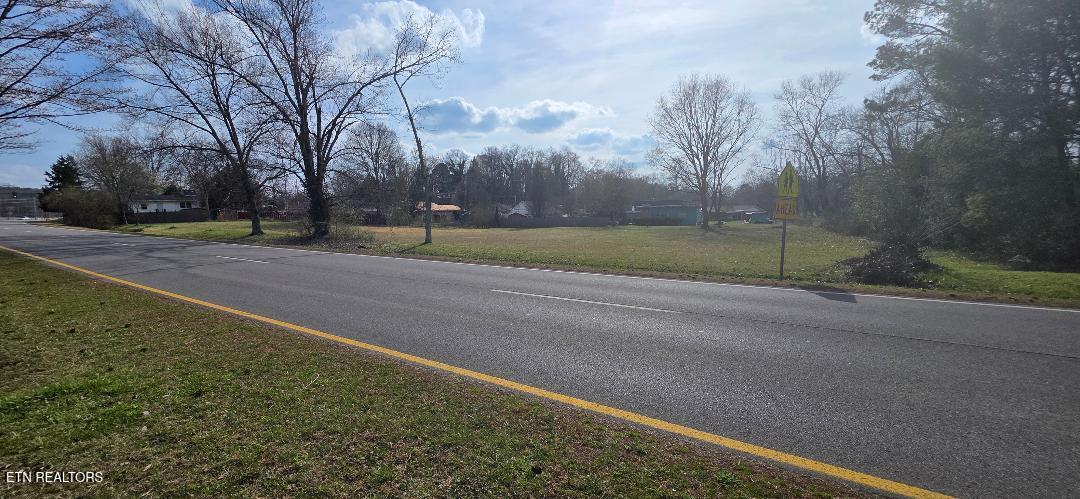 Lafayette Drive Oak Ridge, TN 37830 - Photo 3 of 11 thumbnail (5)