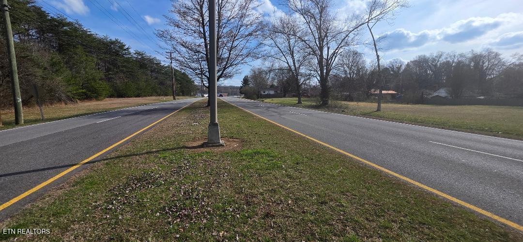 Lafayette Drive Oak Ridge, TN 37830 - Photo 4 of 11 thumbnail (6)