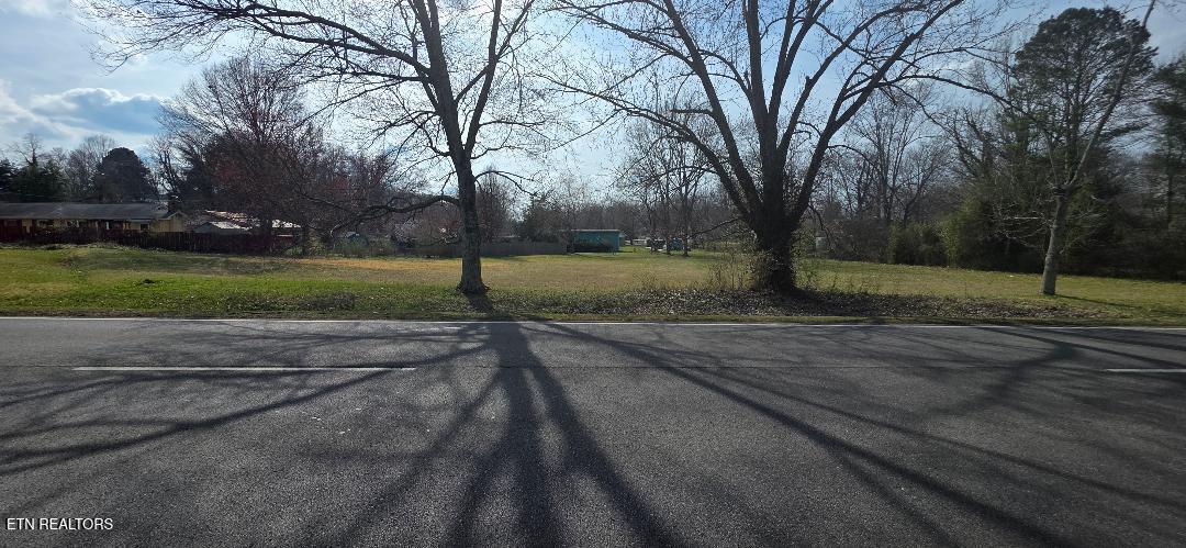 Lafayette Drive Oak Ridge, TN 37830 - Photo 8 of 11 thumbnail (17)