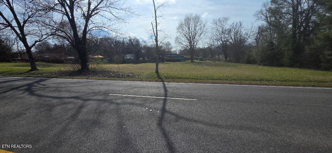 Lafayette Drive Oak Ridge, TN 37830 - Photo 9 of 11 thumbnail (15)