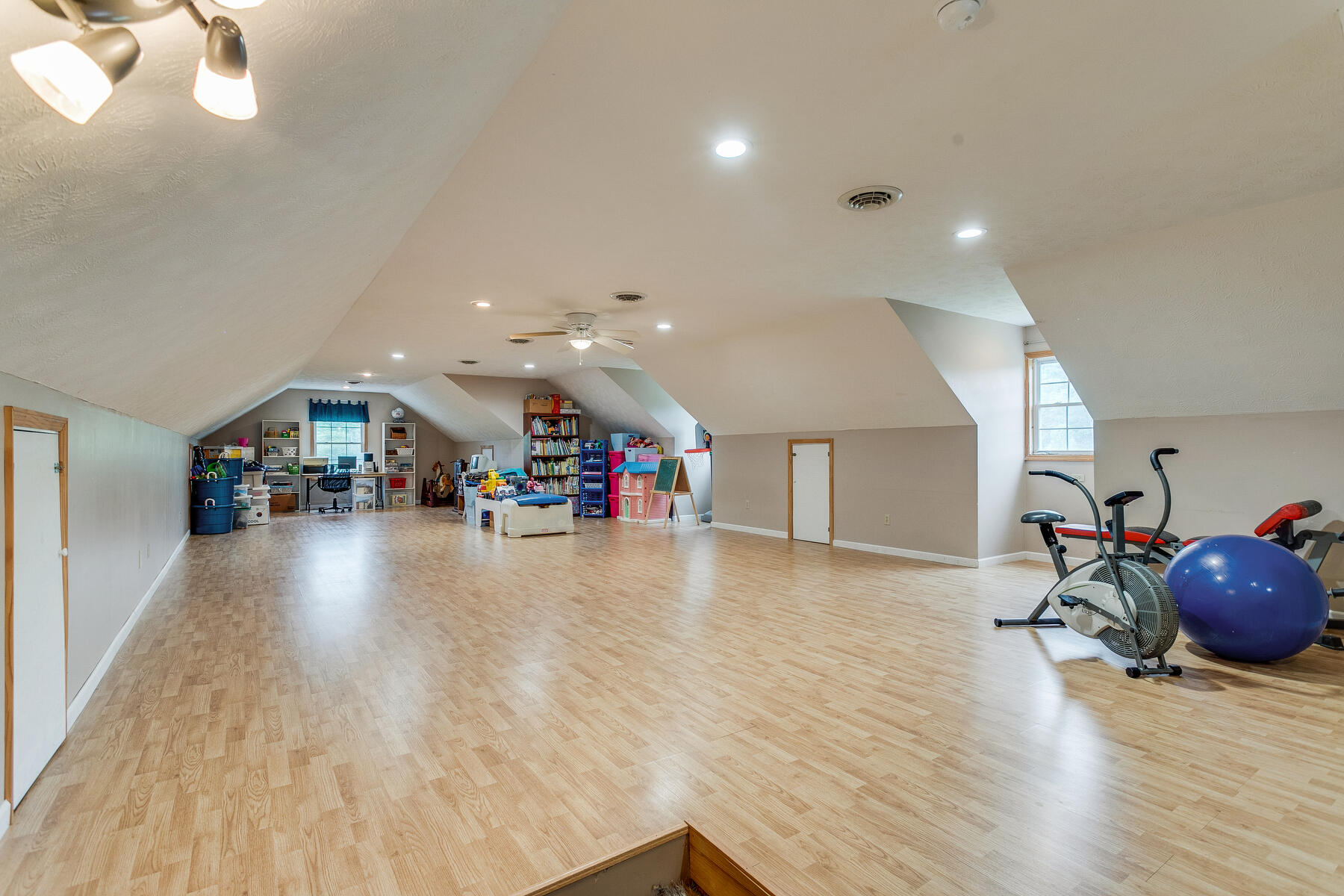 343 Ford Road Kingsport, TN 37663 - Photo 38 of 57 037