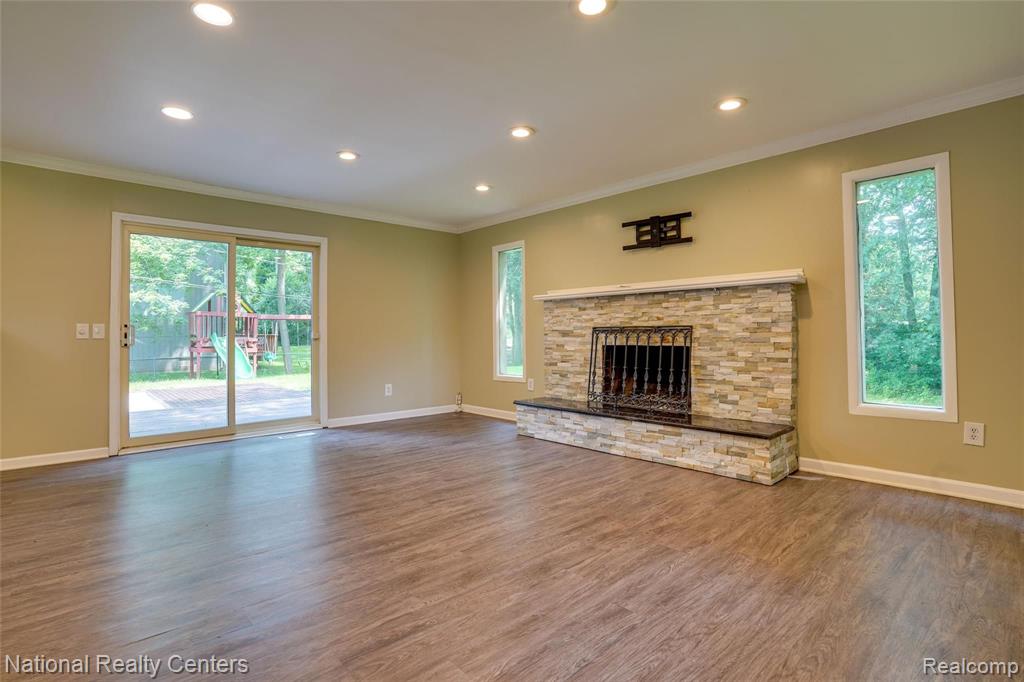 2375 Lochaven Road West Bloomfield, MI 48324 - Photo 10 of 24