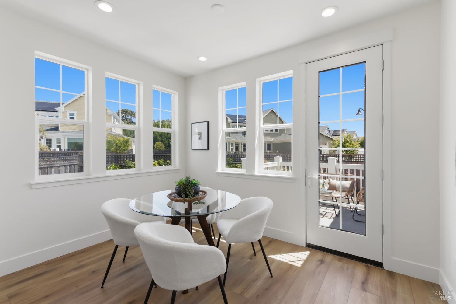 79 Bayharbor Way San Rafael, CA 94901 - Photo 19 of 49