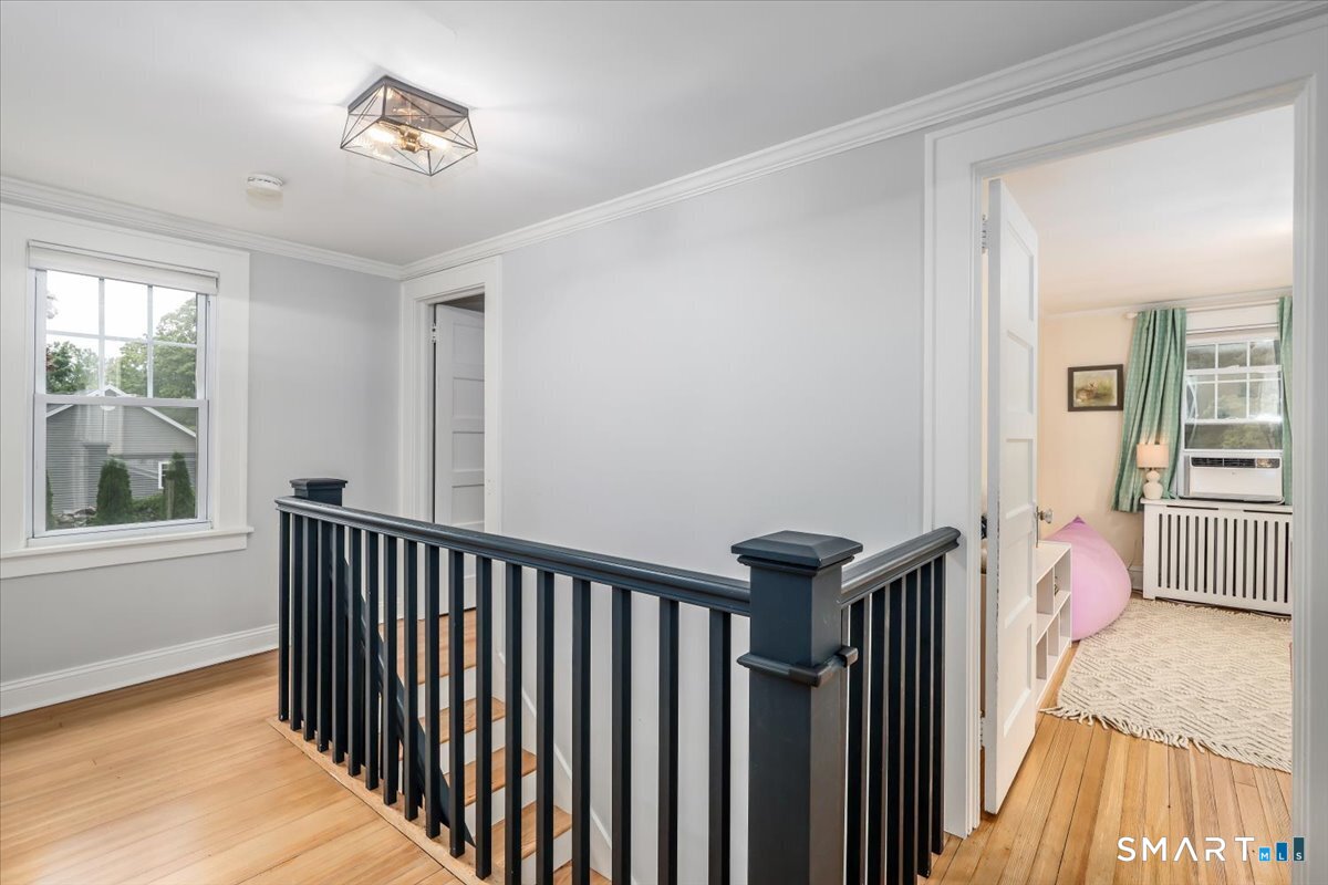 112 Long Ridge Road Danbury, CT 06810 - Photo 23 of 40 Second Floor Landing
