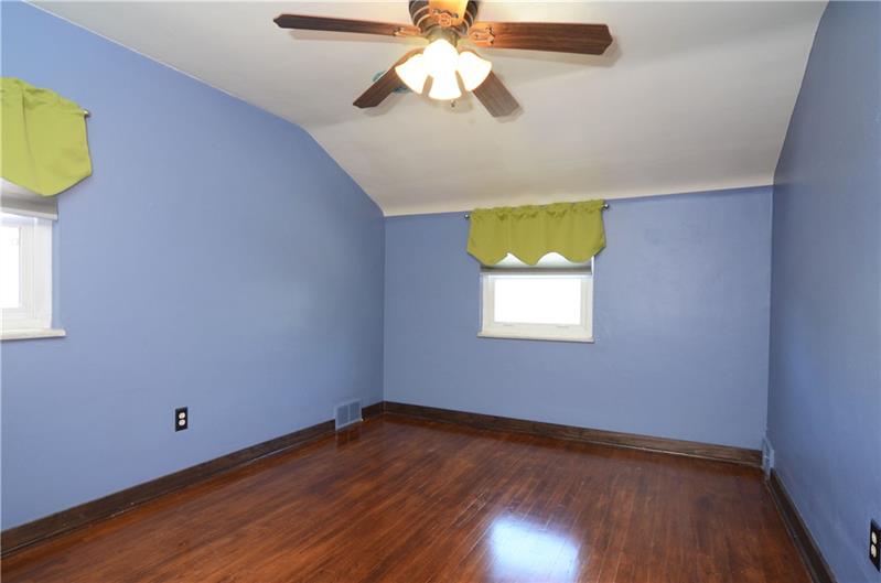 504 East Garden Road Pittsburgh, PA 15227 - Photo 11 of 19 Gallery Image 11