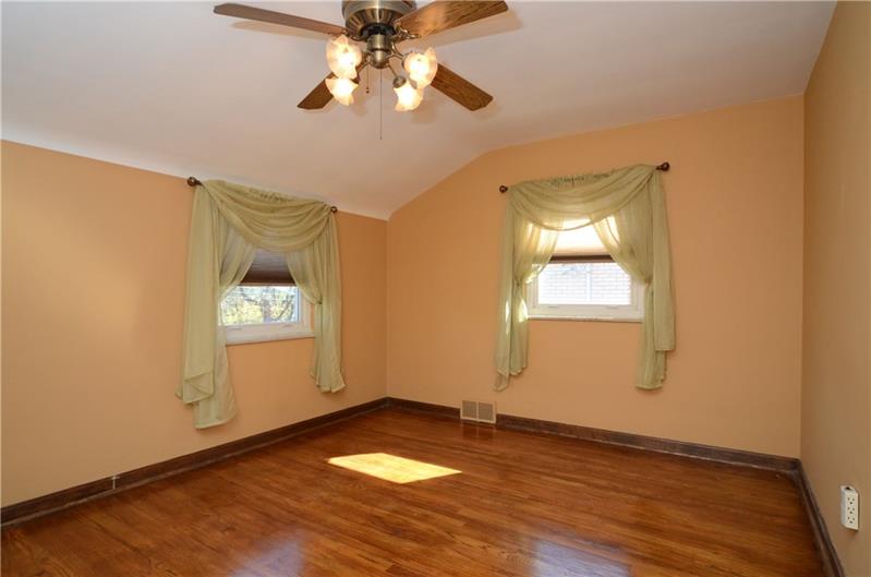 504 East Garden Road Pittsburgh, PA 15227 - Photo 12 of 19 Gallery Image 12